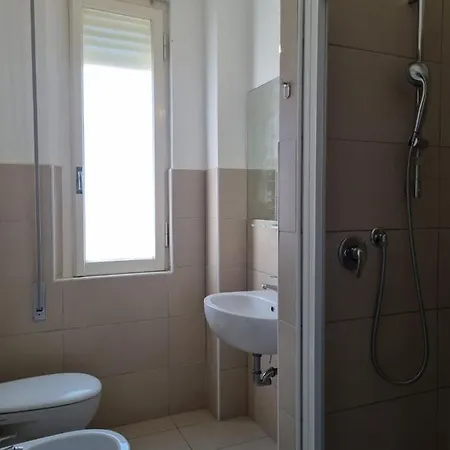 Luna Rossa Basic Hotel
