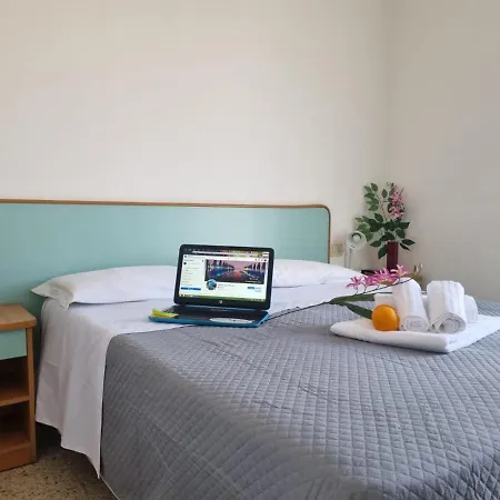Hotel Luna Rossa Basic Rimini